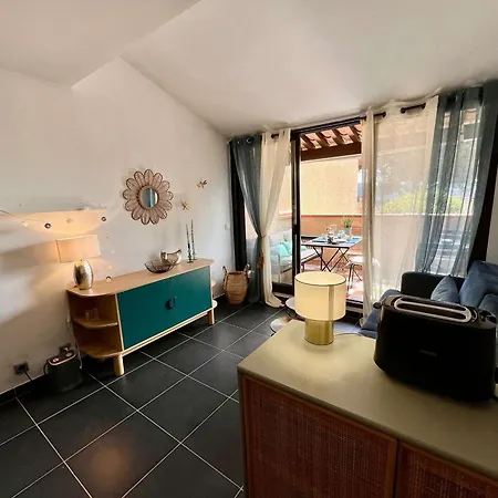 De Charme Avec Terrasse, Piscine Et Tennis A - Fr-1-226b-236 La Croix-Valmer